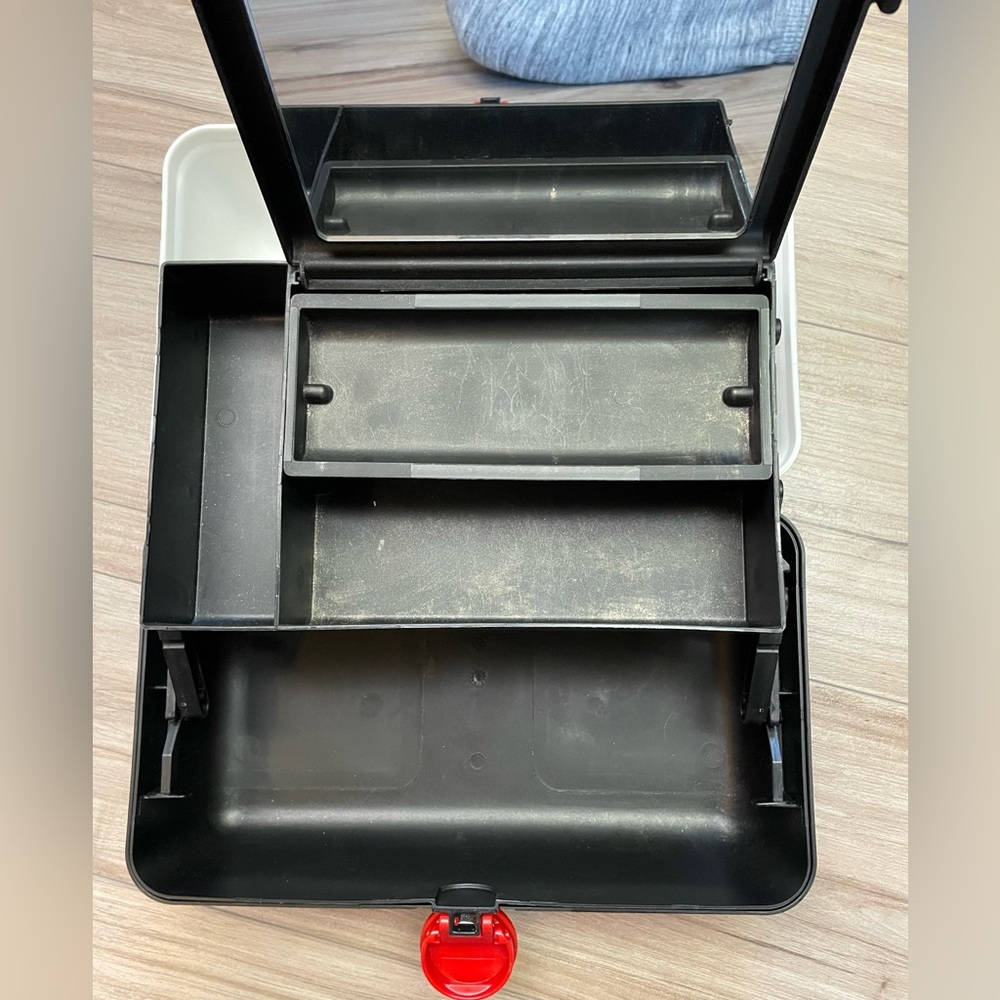 Vintage Caboodles On-The-Go-Girl Makeup Case - Picture 8 of 13